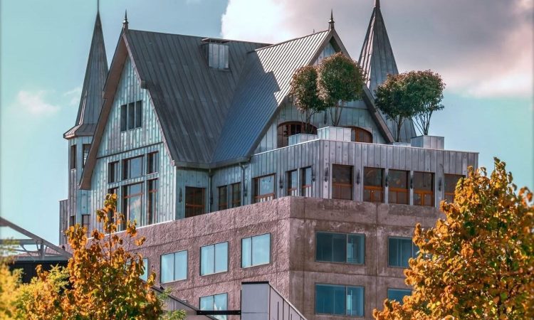 Une soirée suspendue pour le premier anniversaire de Maison Heler